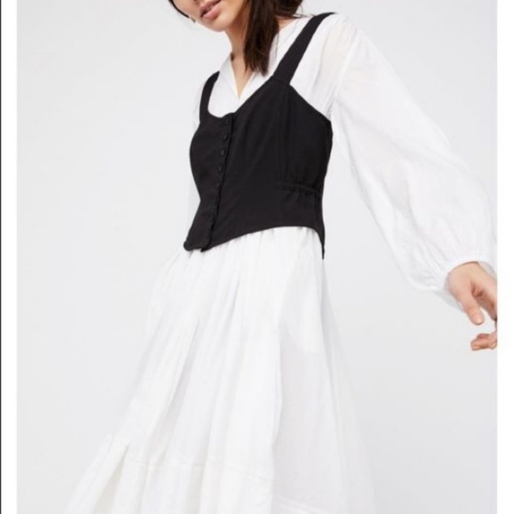 SALE Cropped Button Front Tailored Taking This Tow - Picture 1 of 6
